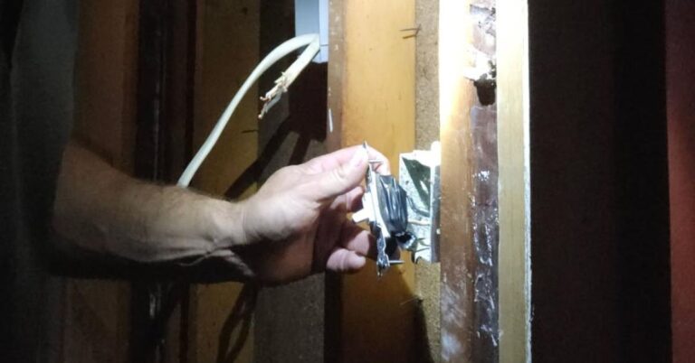 10 Signs an Old Electrical Outlet Needs To Be Replaced