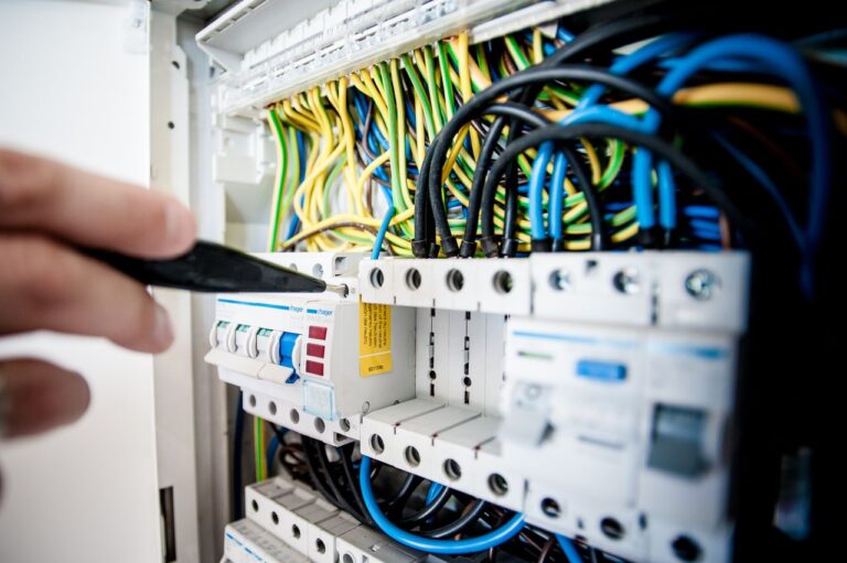 Circuit breaker keeps tripping: Northwest Arkansas electrician making the repair